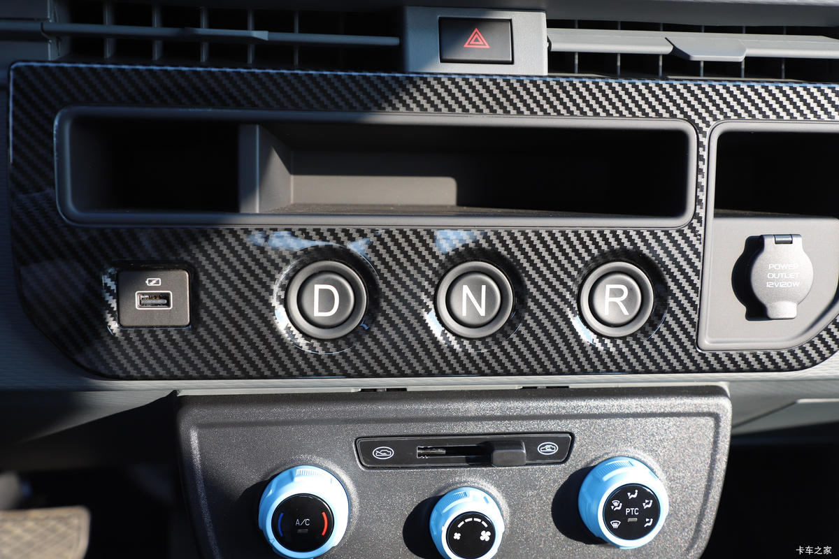Զ F1E 2023 3.0T 3.2׵Ŵ綯դʽ΢(ZB5030CCYBEVGDD6)41.86kWh