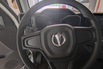 �ɵ�EF3 3.5T 4.01�׵��Ŵ��綯��դʽС��55.7kWhͼƬ