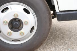 顺达窄体&nbsp;爆破器材运输车底盘图片