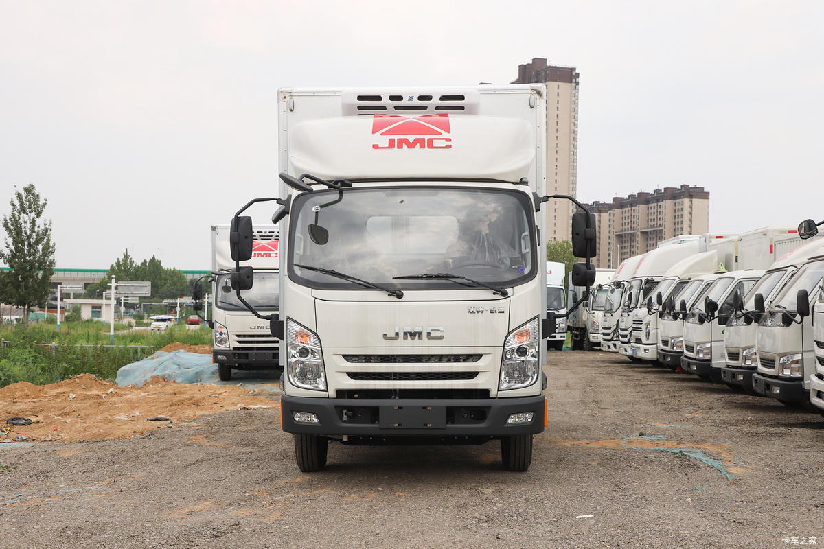 江铃 凯运 122马力 4X2 3.99米冷藏车(JX5043XLCTG26）