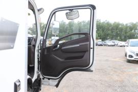 经典凯运&nbsp;冷藏车驾驶室图片