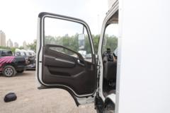 江铃 凯运蓝鲸 146马力 4X2 4.02米冷藏车(JX5044XLCTGA26)