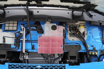 ���� ������D12 260���� 4X2 9.6����������ʽ�ػ���(����)(EQ5182XYKL9CDKAC)ͼƬ