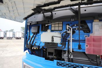 ���� ������D12 260���� 4X2 9.6����������ʽ�ػ���(����)(EQ5182XYKL9CDKAC)ͼƬ