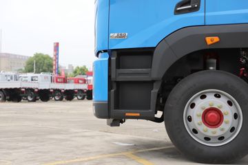 ���� ������D12 260���� 4X2 9.6����������ʽ�ػ���(����)(EQ5182XYKL9CDKAC)ͼƬ