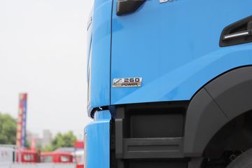 ���� ������D12 260���� 4X2 9.6����������ʽ�ػ���(����)(EQ5182XYKL9CDKAC)ͼƬ