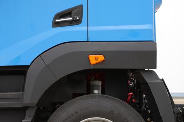 ���� ������D12 260���� 4X2 9.6����������ʽ�ػ���(����)(EQ5182XYKL9CDKAC)ͼƬ