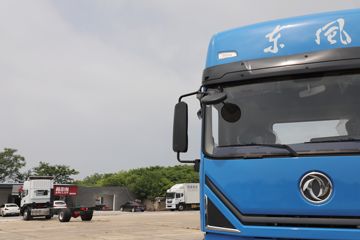 ���� ������D12 260���� 4X2 9.6����������ʽ�ػ���(����)(EQ5182XYKL9CDKAC)ͼƬ