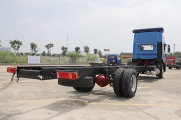 ���� ������D12 260���� 4X2 9.6����������ʽ�ػ���(����)(EQ5182XYKL9CDKAC)ͼƬ