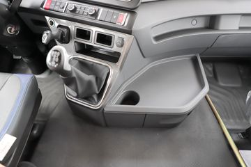 ���� ������D12 260���� 4X2 9.6����������ʽ�ػ���(����)(EQ5182XYKL9CDKAC)ͼƬ