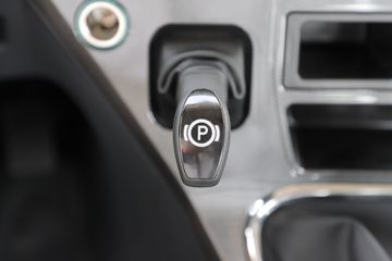 ���� ������D12 260���� 4X2 9.6����������ʽ�ػ���(����)(EQ5182XYKL9CDKAC)ͼƬ