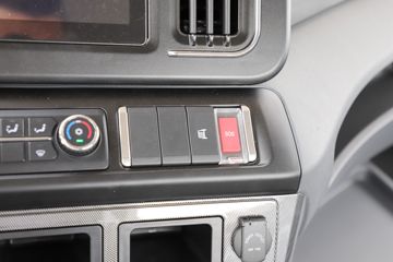 ���� ������D12 260���� 4X2 9.6����������ʽ�ػ���(����)(EQ5182XYKL9CDKAC)ͼƬ