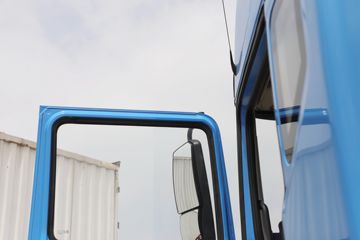 ���� ������D12 260���� 4X2 9.6����������ʽ�ػ���(����)(EQ5182XYKL9CDKAC)ͼƬ