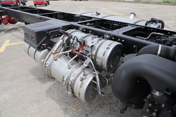 ���� ������D12 260���� 4X2 9.6����������ʽ�ػ���(����)(EQ5182XYKL9CDKAC)ͼƬ