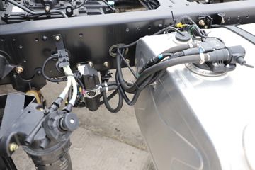 ���� ������D12 260���� 4X2 9.6����������ʽ�ػ���(����)(EQ5182XYKL9CDKAC)ͼƬ