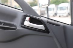 陕汽轻卡 德龙K3000 140马力 4.18米单排厢式轻卡(6档)(YTQ5041XXYKH334) 陕汽轻卡 德龙K3000 140马力 4.18米单排厢式轻卡(6档)(YTQ5041XXYKH334)