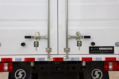 陕汽轻卡 德龙K3000 140马力 4.18米单排厢式轻卡(6档)(YTQ5041XXYKH334) 陕汽轻卡 德龙K3000 140马力 4.18米单排厢式轻卡(6档)(YTQ5041XXYKH334)