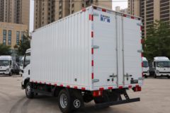 陕汽轻卡 德龙K3000 140马力 4.18米单排厢式轻卡(6档)(YTQ5041XXYKH334) 陕汽轻卡 德龙K3000 140马力 4.18米单排厢式轻卡(6档)(YTQ5041XXYKH334)