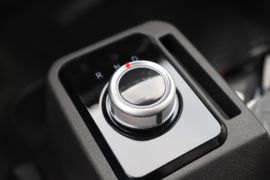 驭达&nbsp;电动封闭厢货驾驶室图片