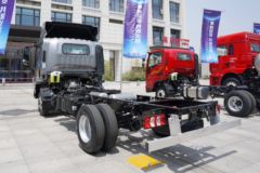 陕汽商用车 德龙G2 标载版 160马力 4.15米AMT自动档单排厢式轻卡 陕汽商用车 德龙G2 标载版 160马力 4.15米AMT自动档单排厢式轻卡