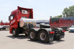 青岛解放 JH6重卡 领航版 四季款 530马力 6X4 LNG牵引车(CA4259P25K15T1NE6A80)