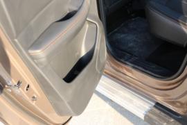 卡路里&nbsp;皮卡驾驶室                                               图片