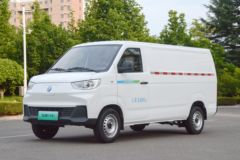 飞碟 U6 2.7T 2座 4.746米纯电动厢式运输车38.64kWh