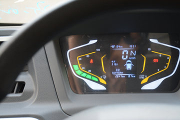 �ɵ�EQ2 2.6T 3.03�׵��Ŵ��綯��ʽ΢��38.64kWhͼƬ