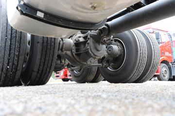 һ����� J6V ��ͨ�� 520���� 8X4 9.5��AMT�Զ��������ػ���(Һ��)(CA1310P66K24L7T4E6)ͼƬ