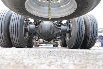 һ����� J6V ��ͨ�� 520���� 8X4 9.5��AMT�Զ��������ػ���(Һ��)(CA1310P66K24L7T4E6)ͼƬ