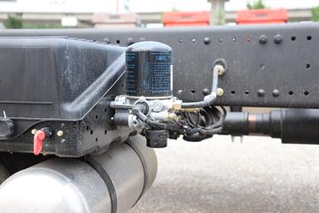 һ����� J6V ��ͨ�� 520���� 8X4 9.5��AMT�Զ��������ػ���(Һ��)(CA1310P66K24L7T4E6)ͼƬ