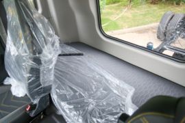 奥铃大黄蜂&nbsp;载货车驾驶室                                               图片