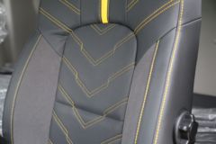 福田 奥铃大黄蜂PLUS 300马力 6.8米栏板载货车