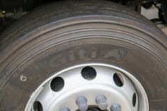 福田 奥铃大黄蜂PLUS 300马力 6.8米栏板载货车