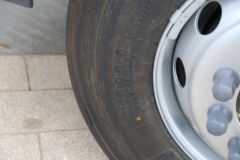 福田 奥铃大黄蜂PLUS 300马力 6.8米栏板载货车