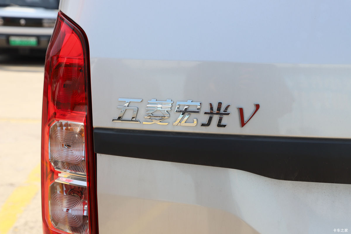  V 2022 ȡ 99 1.5L  2ʽ䳵()