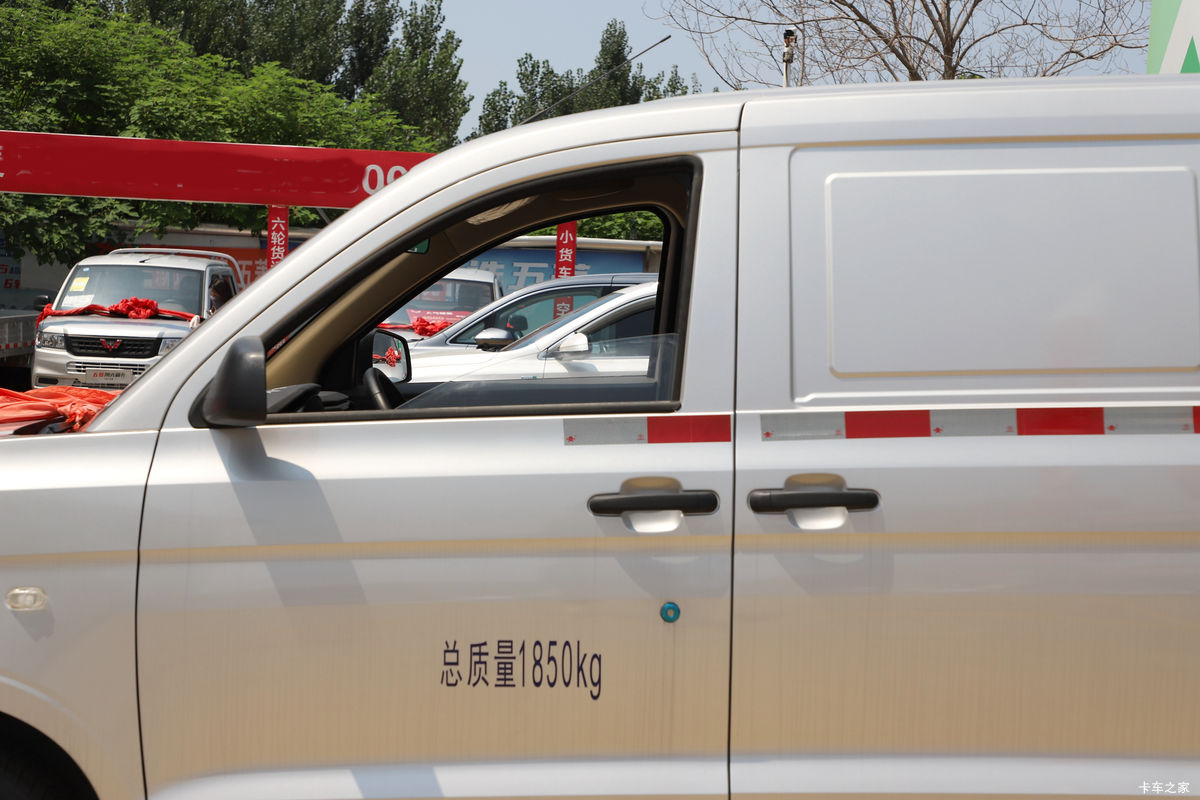  V 2022 ȡ 99 1.5L  2ʽ䳵()