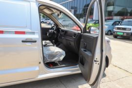 五菱宏光V&nbsp;VAN/轻客驾驶室图片