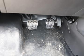 ���� X6 ��׼�� 1.6L 122���� ���� 3.02�׵�������΢��(��̥)(SQR1033H311)ͼƬ