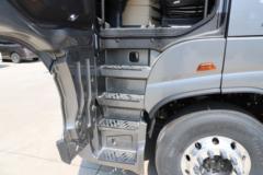 福田 欧曼银河 穿越版 660马力 6X4 AMT自动档牵引车(BJ4259Y6DHL-11)