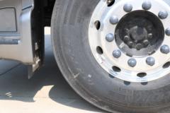 福田 欧曼银河 穿越版 660马力 6X4 AMT自动档牵引车(BJ4259Y6DHL-11)
