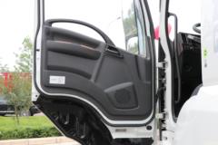 庆铃 五十铃巨咖VC66 520马力 6X4 牵引车(国六)