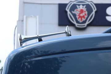 ˹������ Rϵ���ؿ� 500���� 6X2ǣ����(����)(�ͺ�R 500 6x2)ͼƬ