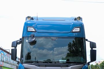 ˹������ Rϵ���ؿ� 500���� 6X2ǣ����(����)(�ͺ�R 500 6x2)ͼƬ