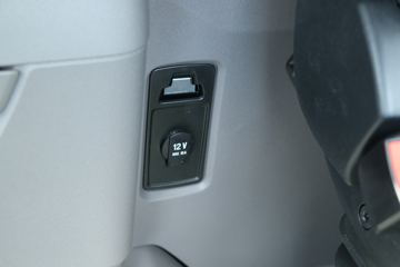 ˹������ Rϵ���ؿ� 500���� 6X2ǣ����(����)(�ͺ�R 500 6x2)ͼƬ