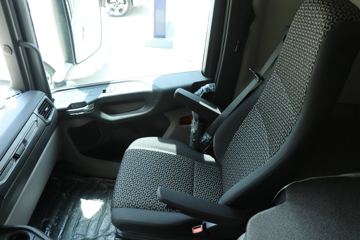 ˹������ Rϵ���ؿ� 500���� 6X2ǣ����(����)(�ͺ�R 500 6x2)ͼƬ