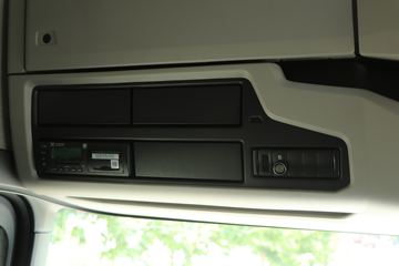 ˹������ Rϵ���ؿ� 500���� 6X2ǣ����(����)(�ͺ�R 500 6x2)ͼƬ