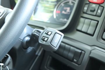 ˹������ Rϵ���ؿ� 500���� 6X2ǣ����(����)(�ͺ�R 500 6x2)ͼƬ