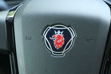 ˹������ Rϵ���ؿ� 500���� 6X2ǣ����(����)(�ͺ�R 500 6x2)ͼƬ