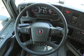 ˹������ Rϵ���ؿ� 500���� 6X2ǣ����(����)(�ͺ�R 500 6x2)ͼƬ